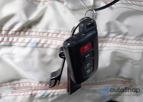 2018 Toyota Corolla Xle из США, поврежденный, VIN 2T1BURHE6JC970833